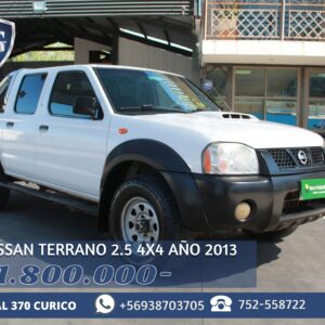 Nissan Terrano 4x4 DX 2.5 año 2013