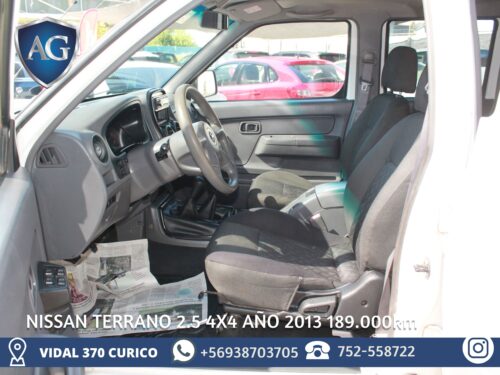 Nissan Terrano 4x4 DX 2.5 año 2013 - Imagen 12