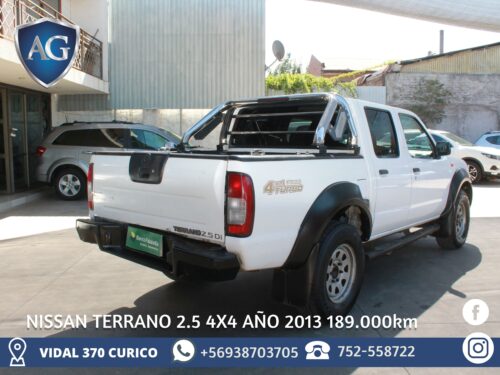 Nissan Terrano 4x4 DX 2.5 año 2013 - Imagen 7