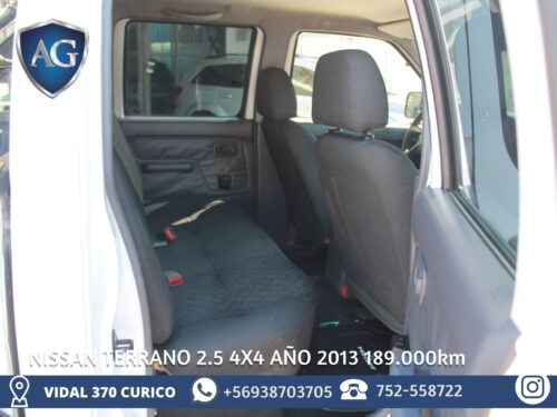 Nissan Terrano 4x4 DX 2.5 año 2013 - Imagen 9