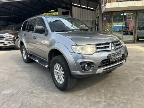 MITSUBISHI MONTERO SPORT G2 AT 2.5 AÑO 2014