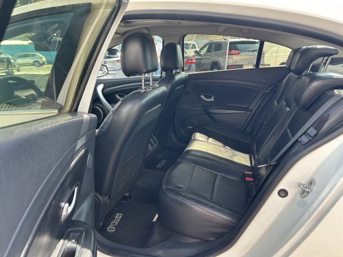 Renault Fluence Privilege 2.0 AT año 2013 - Imagen 10