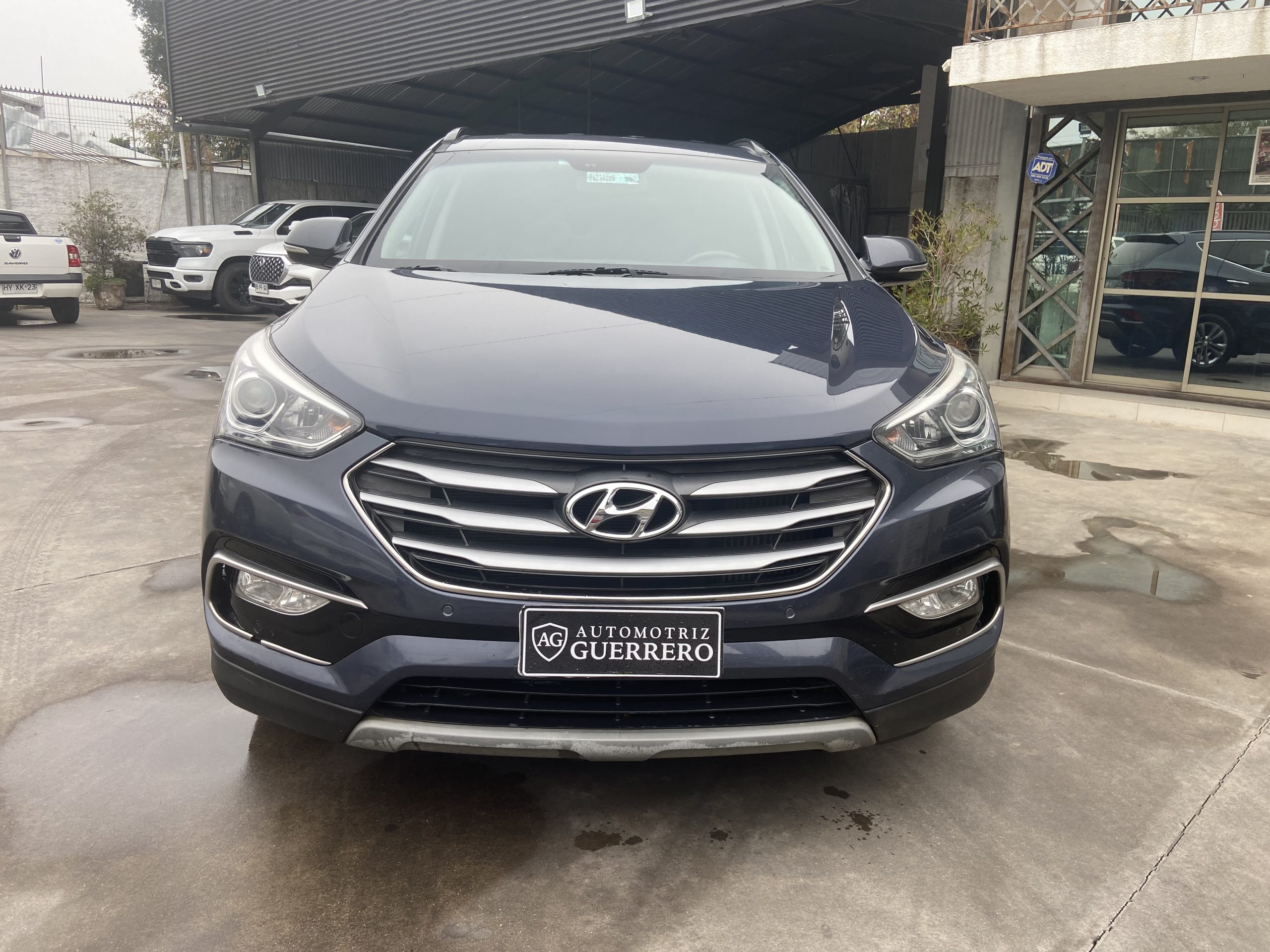 HYUNDAI SANTA FE GLS 2.2 AT AÑO 2018 - Imagen 3