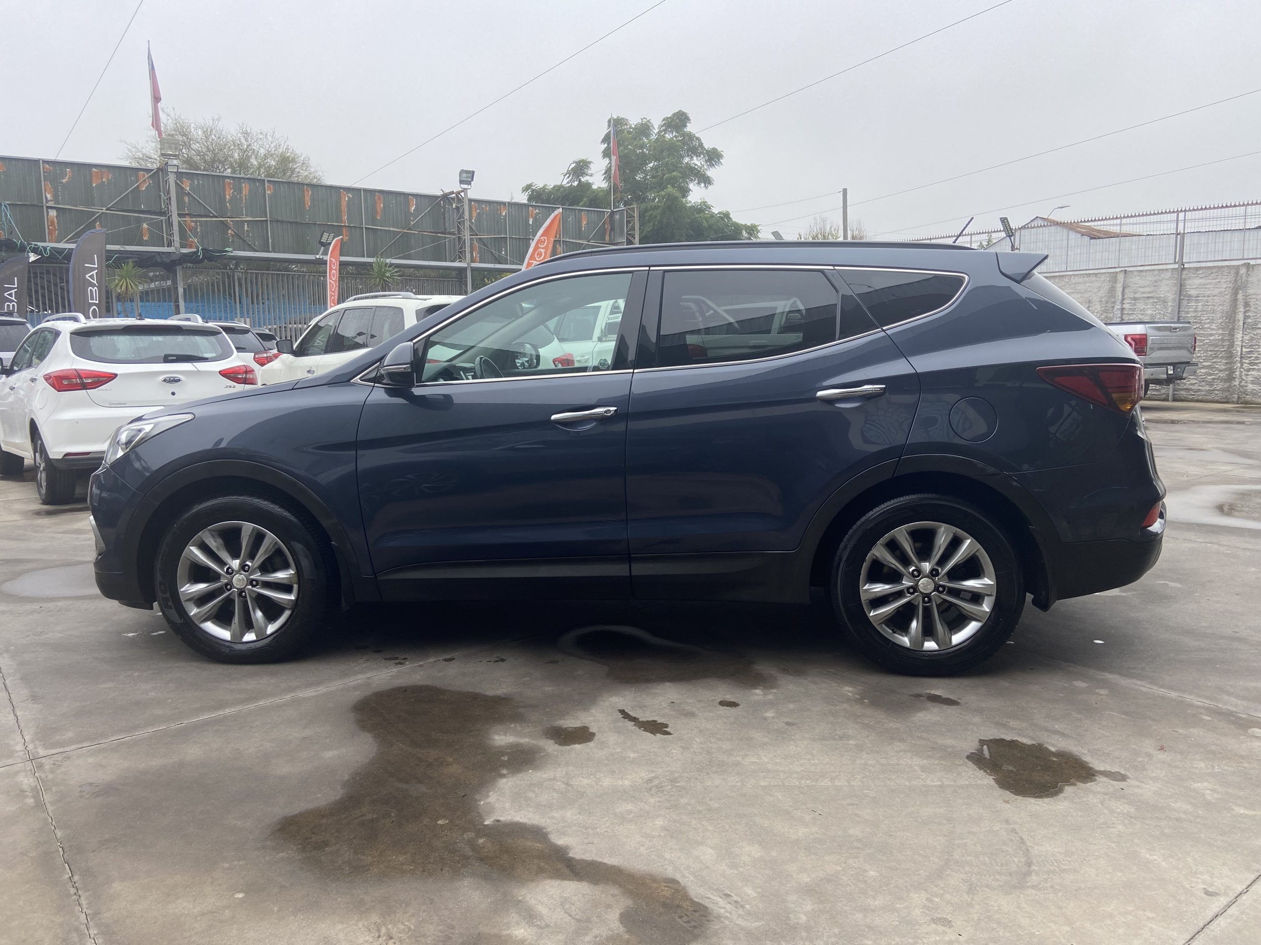 HYUNDAI SANTA FE GLS 2.2 AT AÑO 2018 - Imagen 5