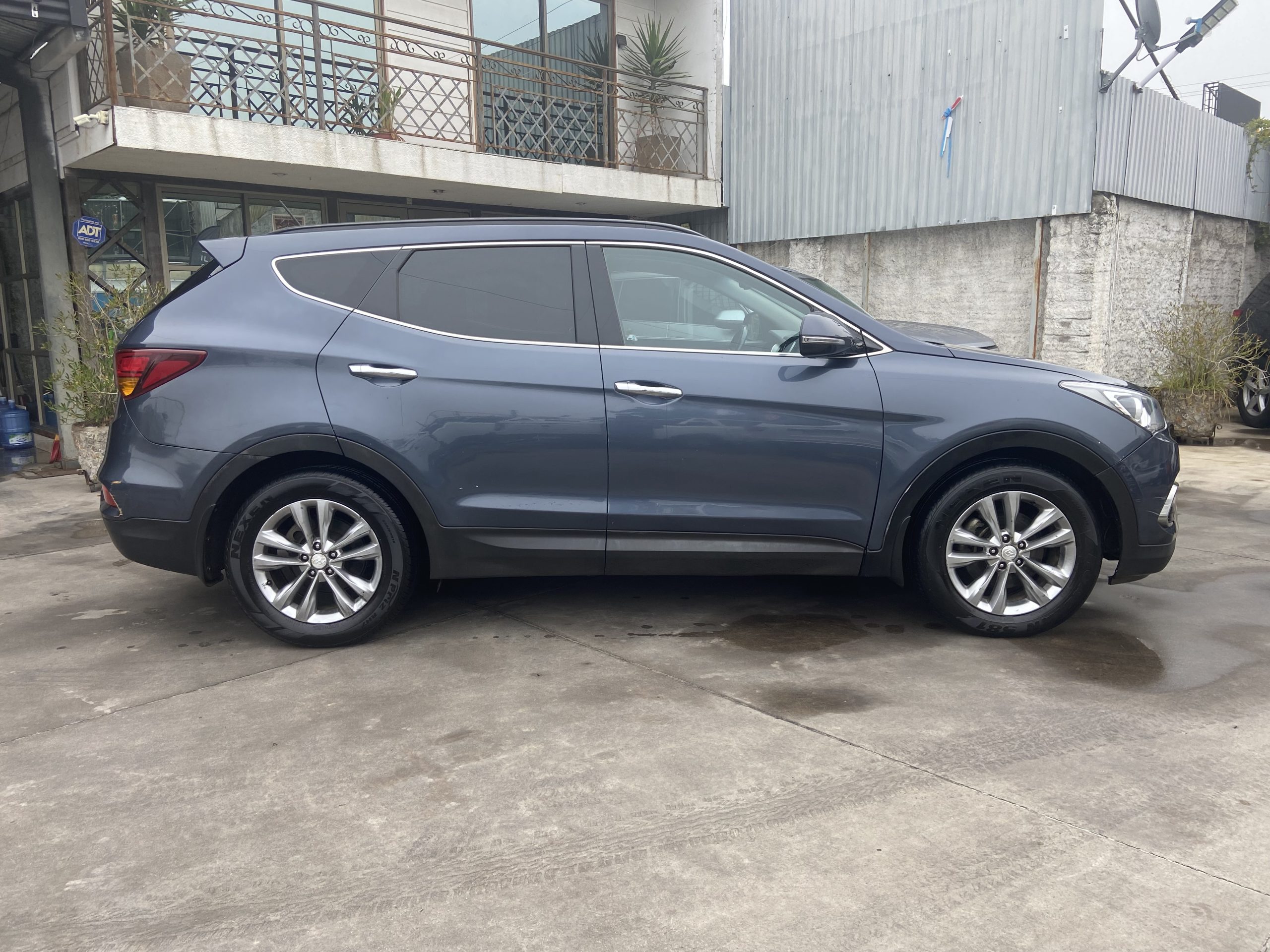 HYUNDAI SANTA FE GLS 2.2 AT AÑO 2018 - Imagen 9