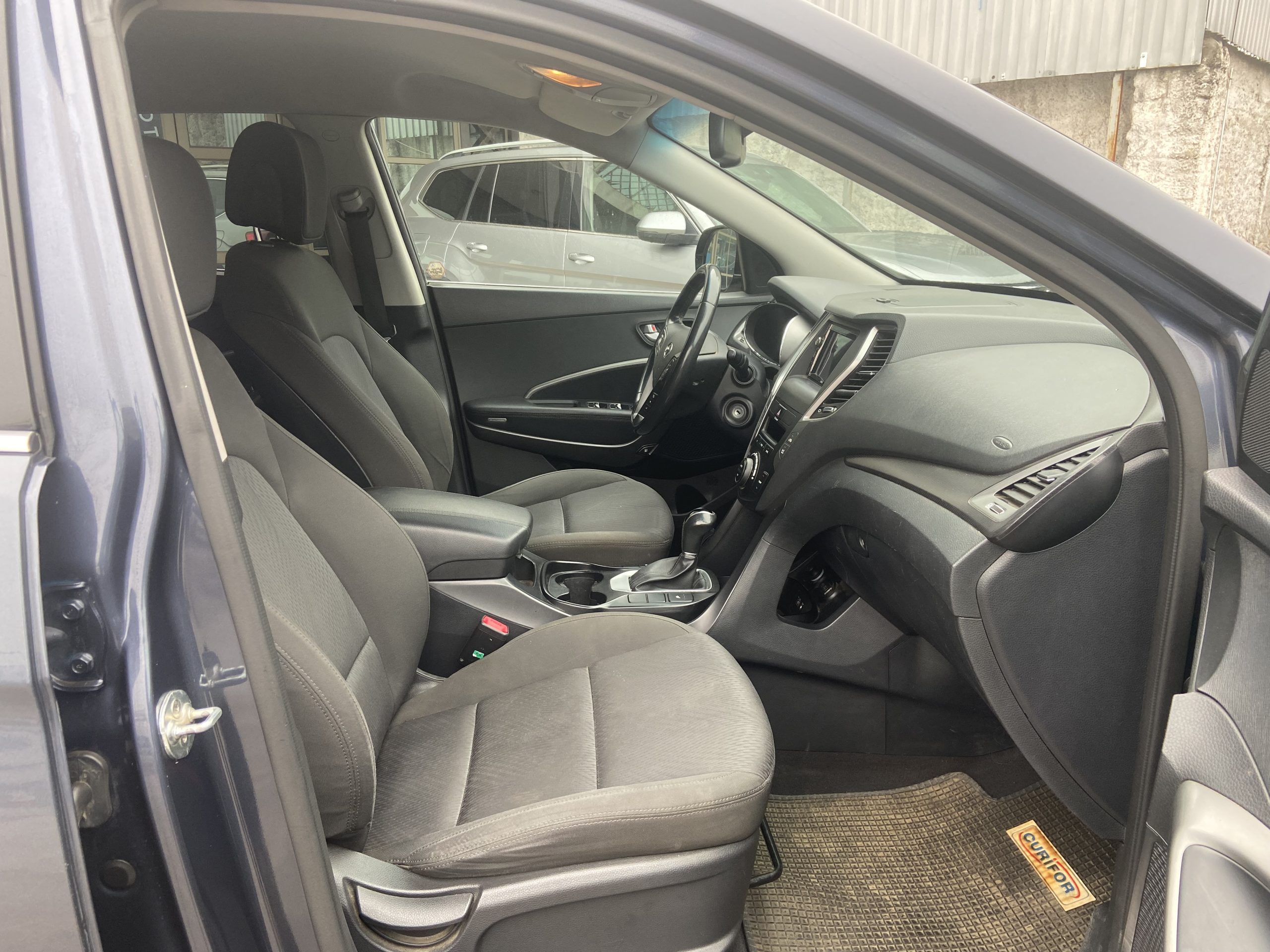 HYUNDAI SANTA FE GLS 2.2 AT AÑO 2018 - Imagen 12