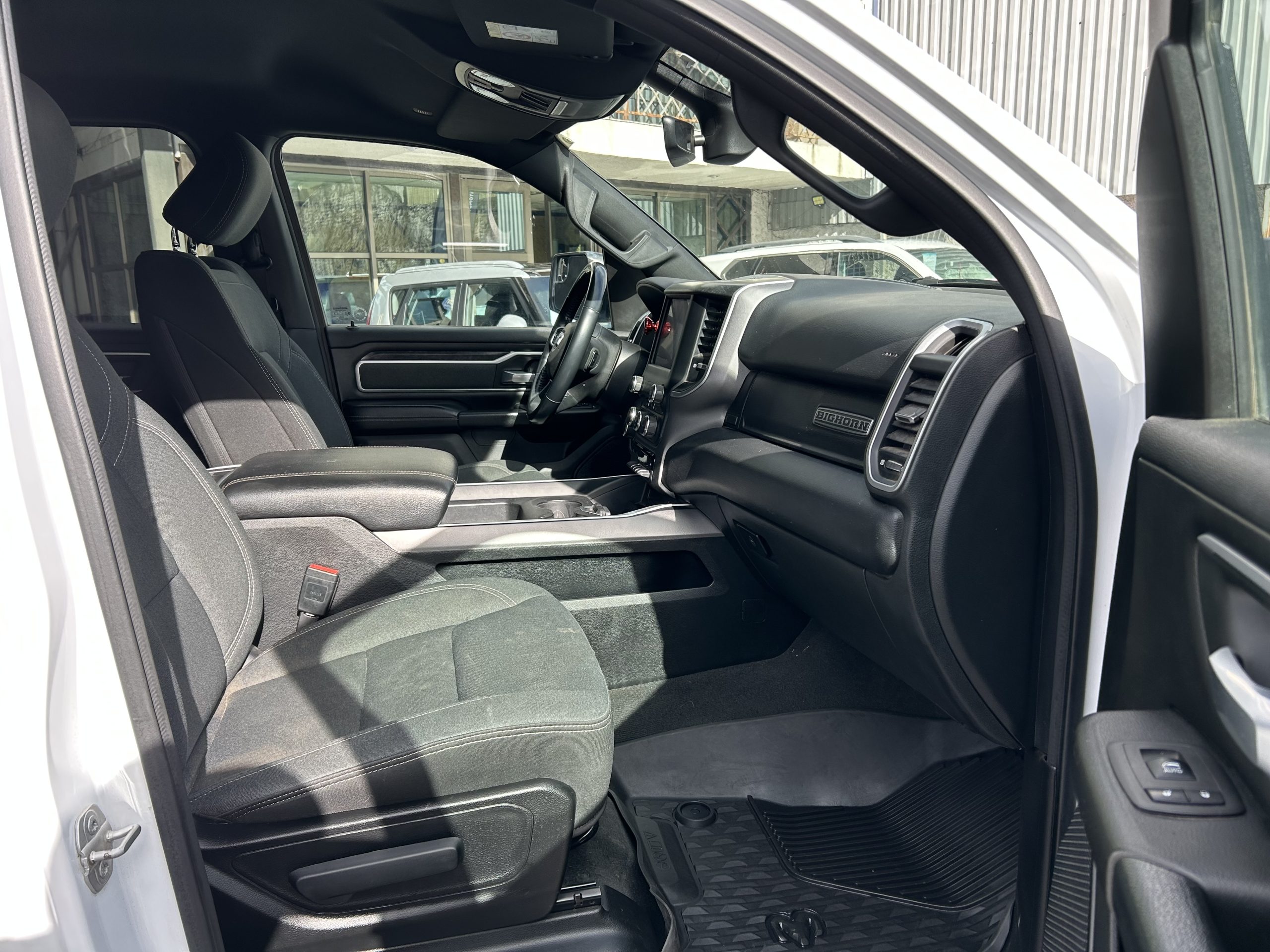 RAM 1500 3.6 BIGHORN AÑO 2023 - Imagen 11