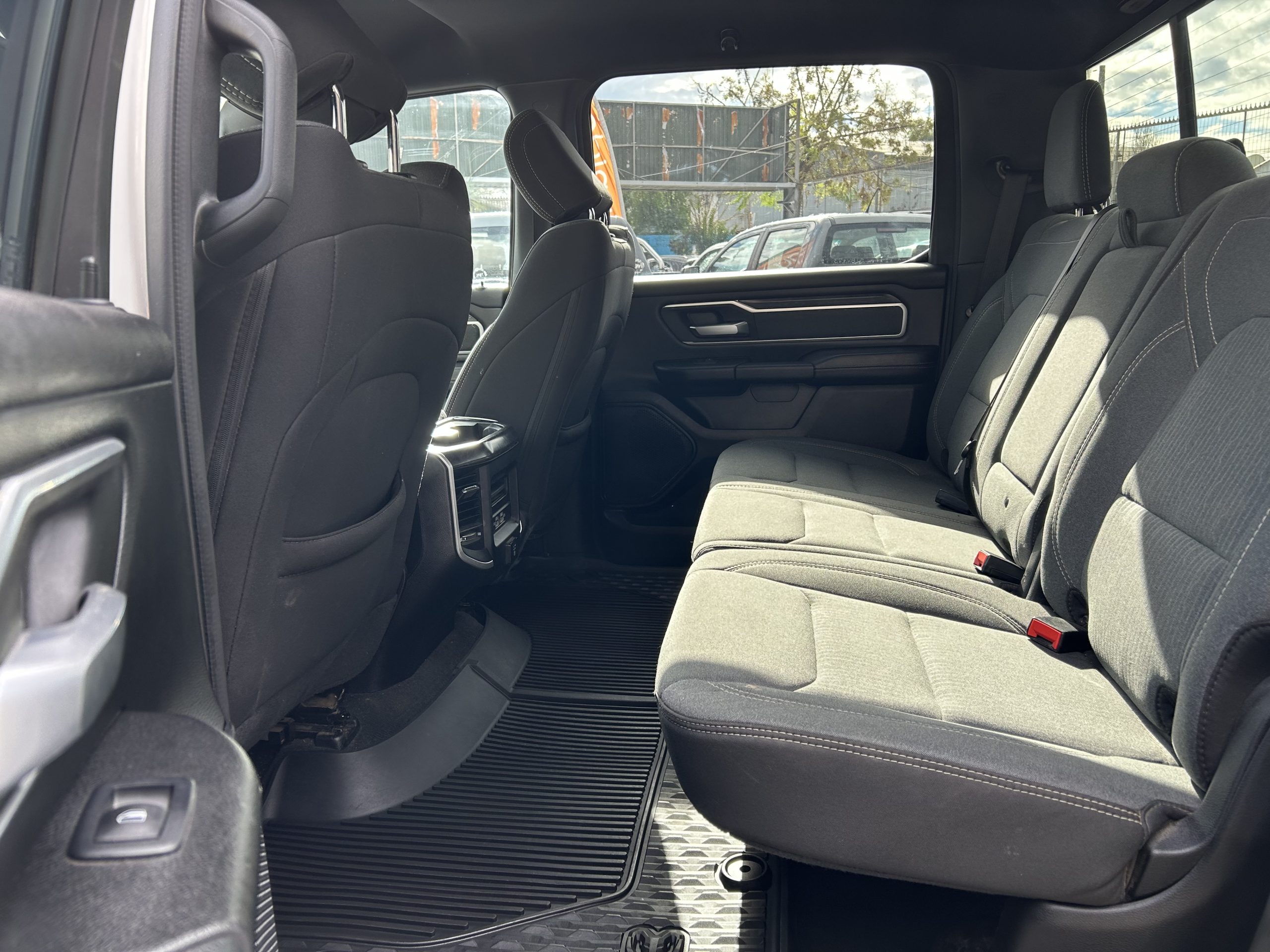 RAM 1500 3.6 BIGHORN AÑO 2023 - Imagen 12